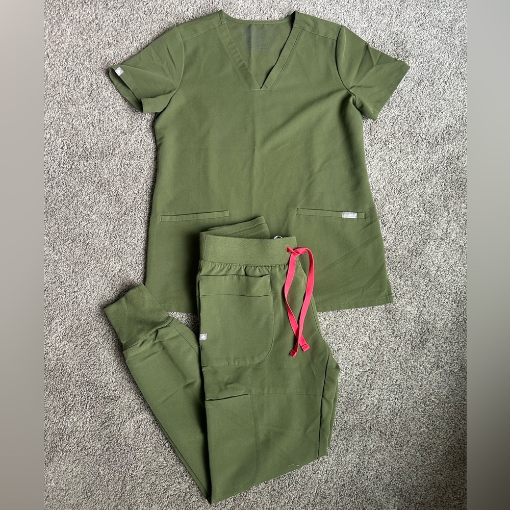 Figs Olive Green Jogger Scrub Set XS